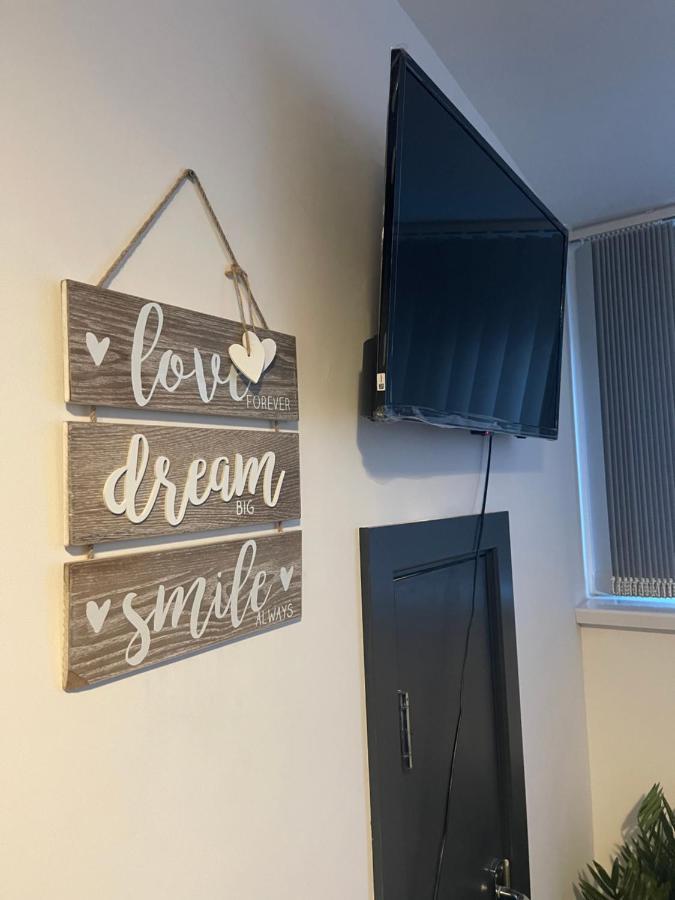 Elegant Studio1 Netflix Bathroom Close To Beach Swansea Exterior foto