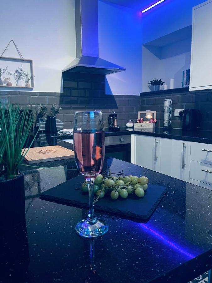 Elegant Studio1 Netflix Bathroom Close To Beach Swansea Exterior foto