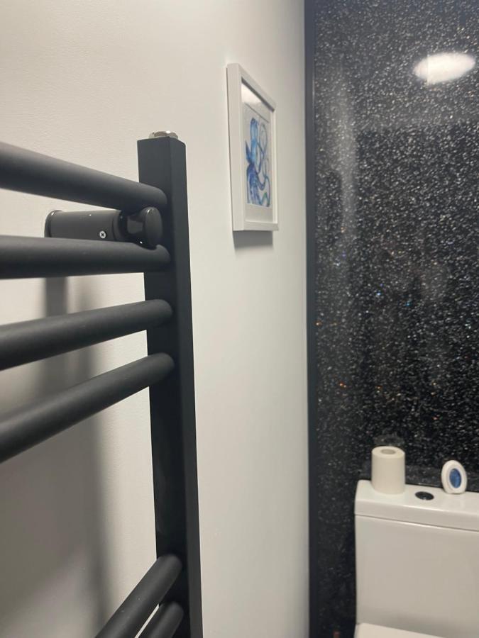 Elegant Studio1 Netflix Bathroom Close To Beach Swansea Exterior foto